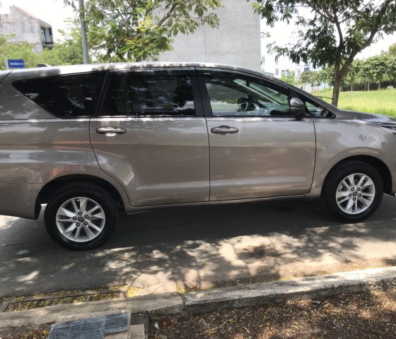Bán Toyota Innova 20E MT 2019