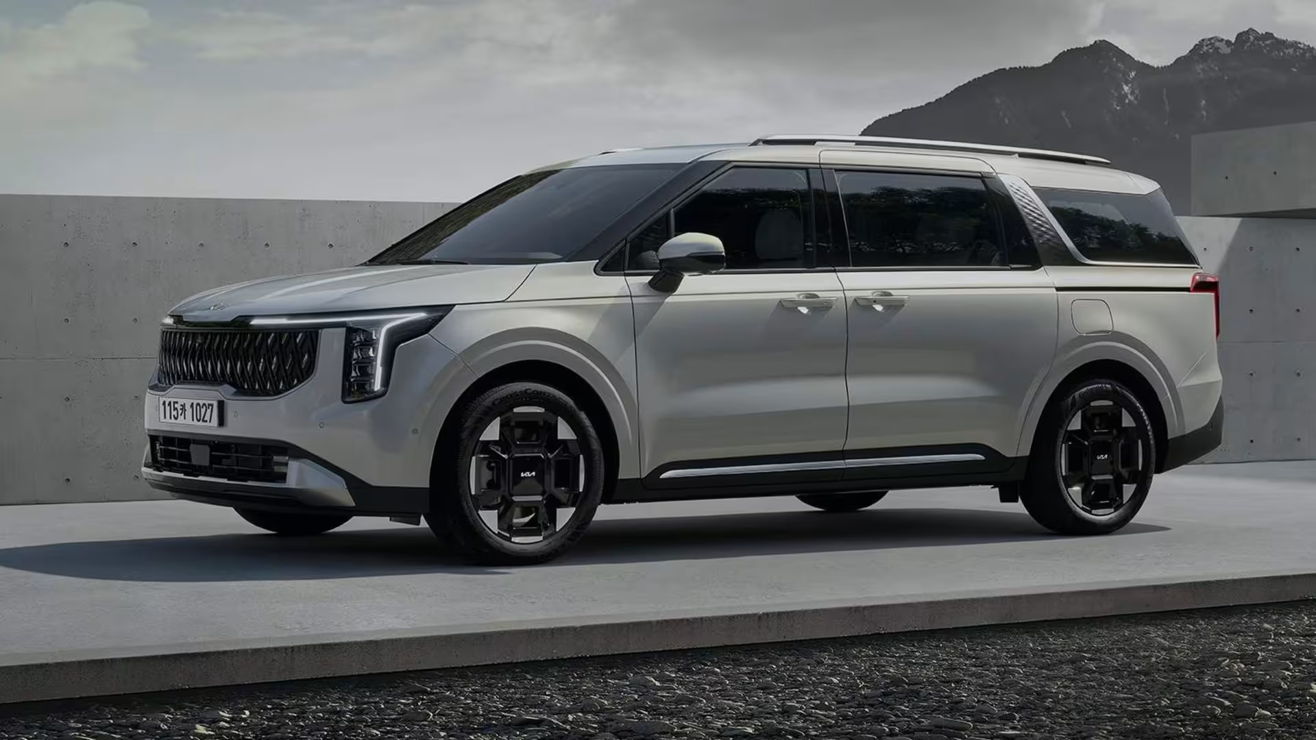 Thu mua xe Kia Carnival cũ giá cao