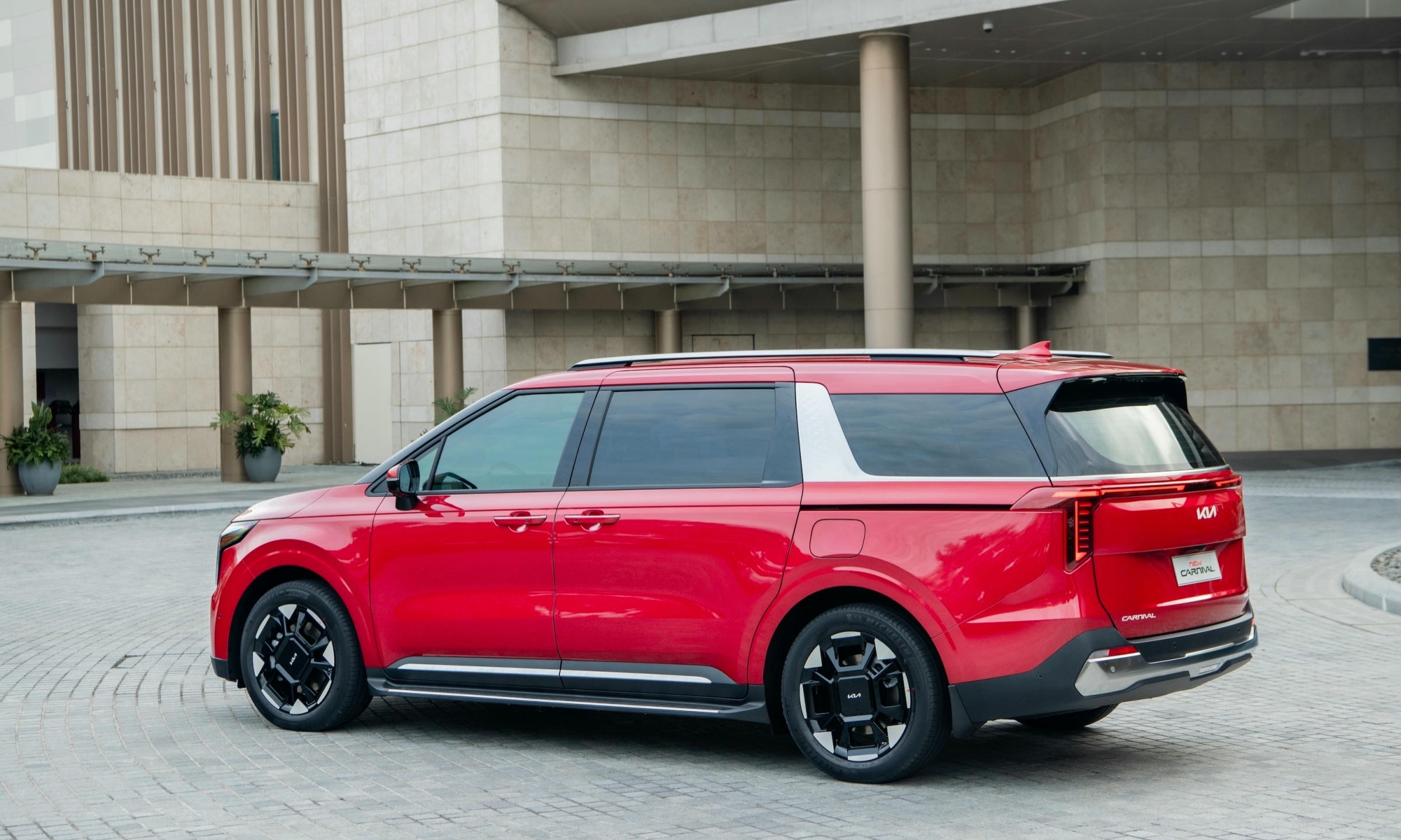 Thu mua xe Kia Carnival cũ giá cao