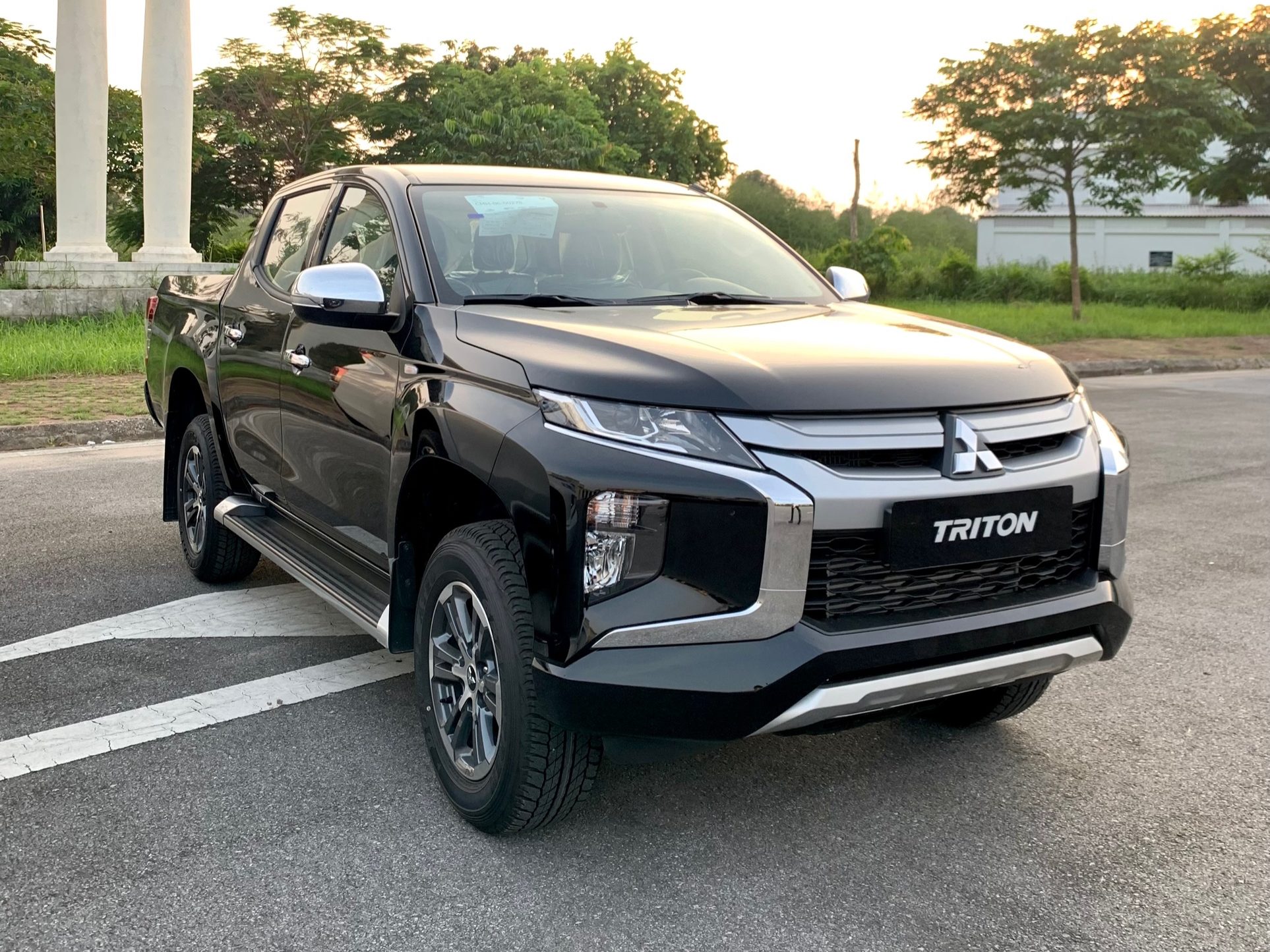 Thu mua xe Mitsubishi Triton cũ giá cao