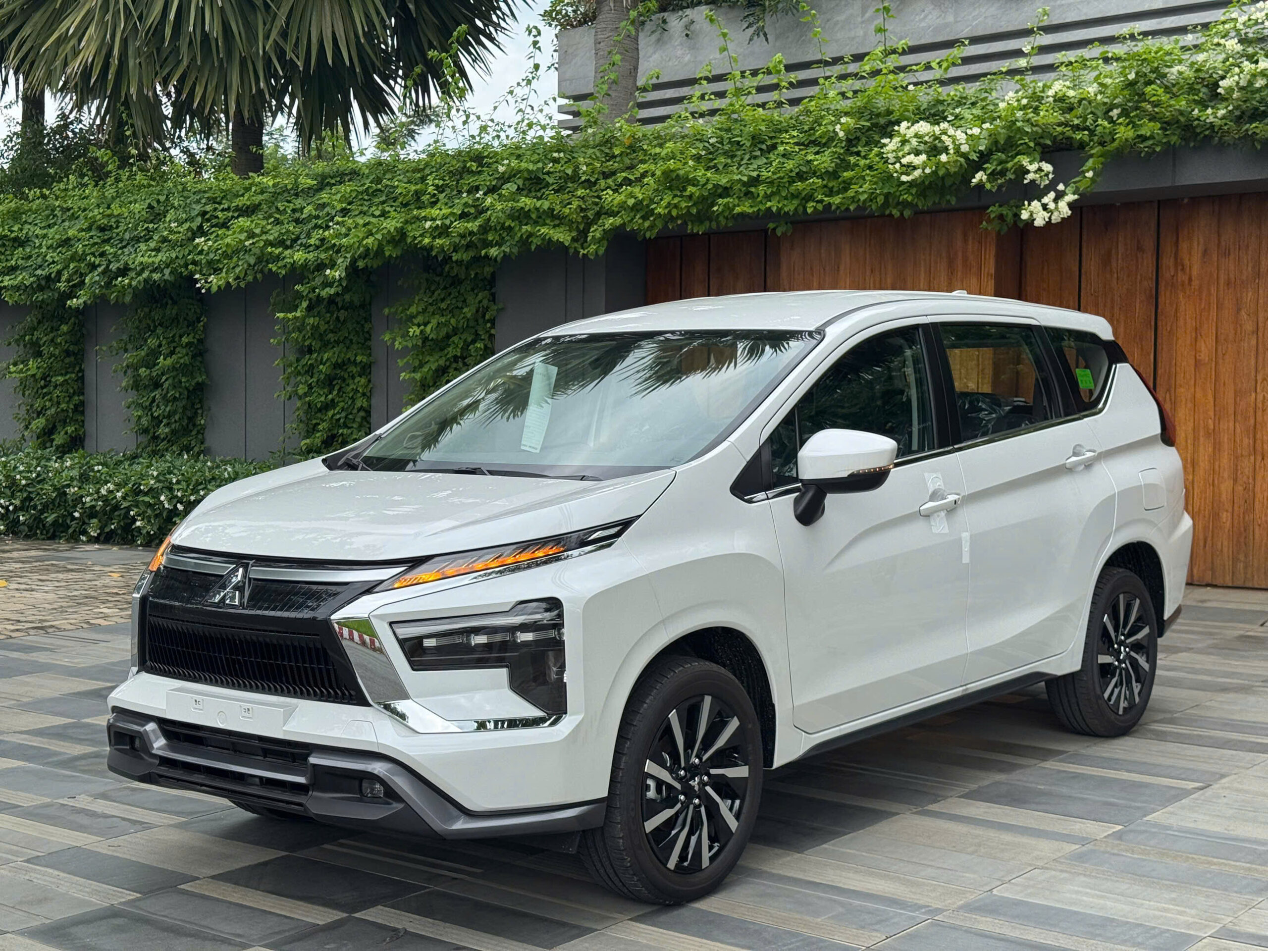 Thu mua xe Mitsubishi Xpander cũ giá cao