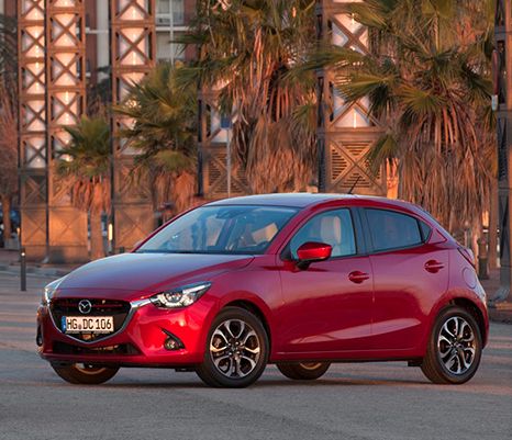 Mua ô tô Mazda 2 cũ trả tiền mặt uy tín