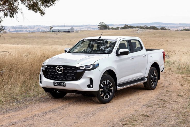 Mua ô tô Mazda BT-50 cũ giá cao tận nơi