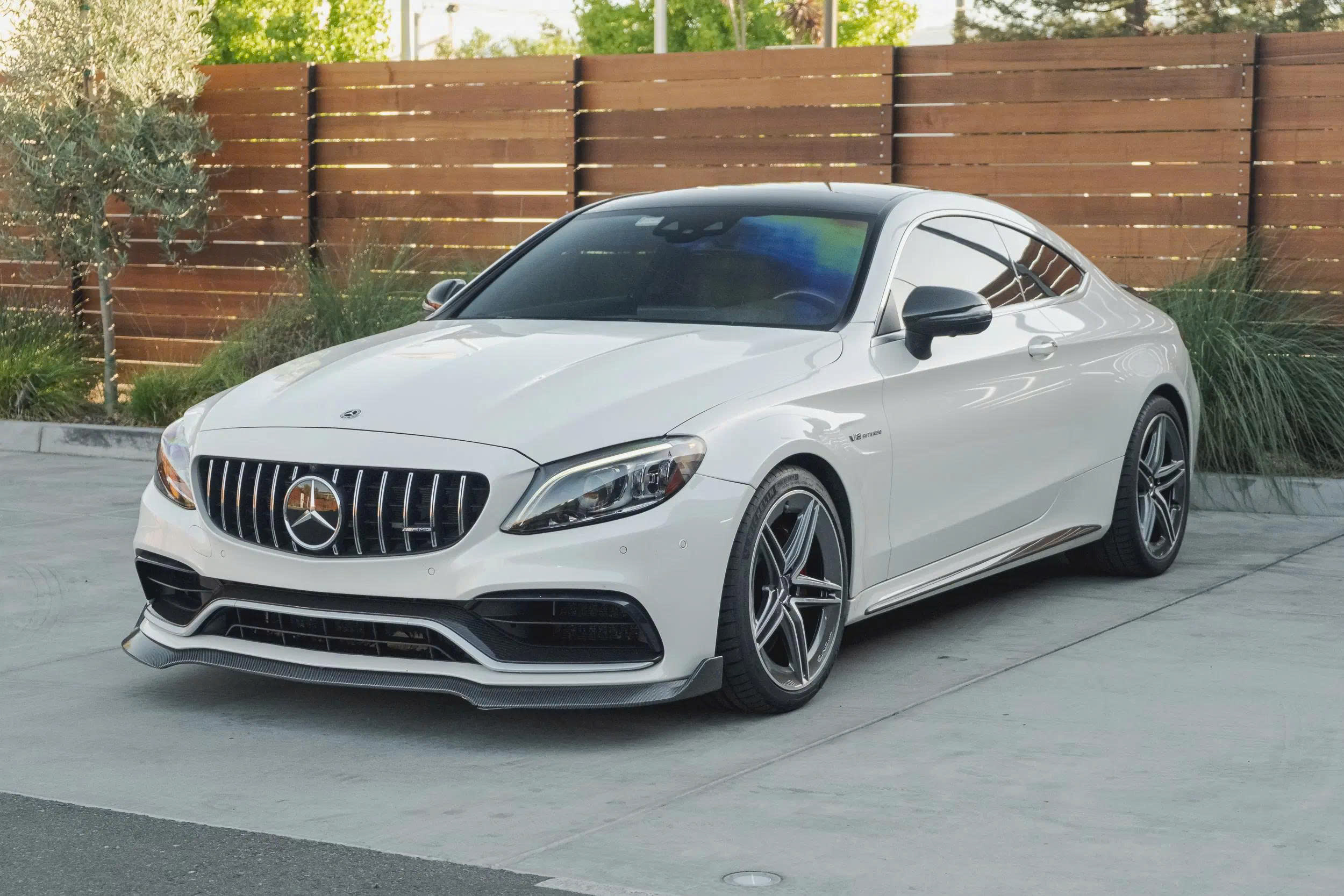 Thu mua ô tô cũ giá cao, bảo đảm uy tín