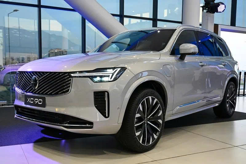 Thu mua ô tô cũ giá cao, bảo đảm uy tín