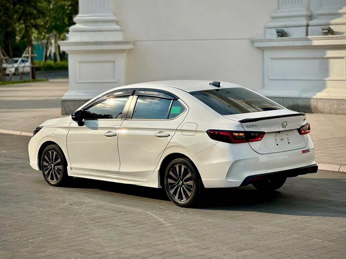 Thẩm Định Xe và Đưa Ra Báo Giá tại auto minh quân