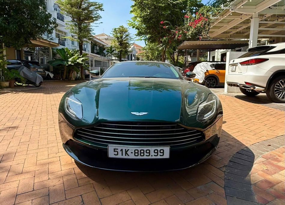 Thu mua xe Aston Martin cũ giá cao