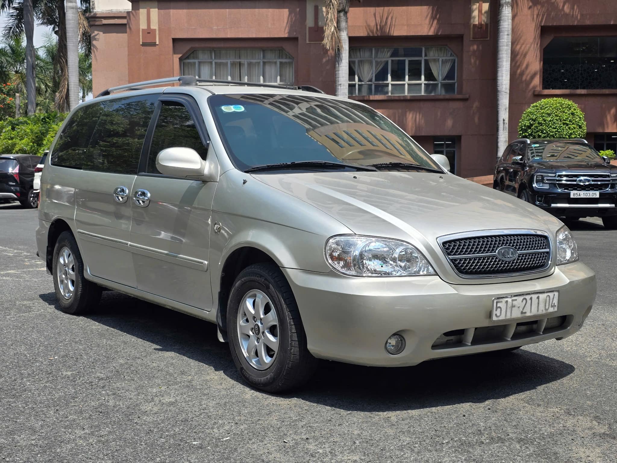 Thu mua xe ô tô cũ, cam kết giá cao