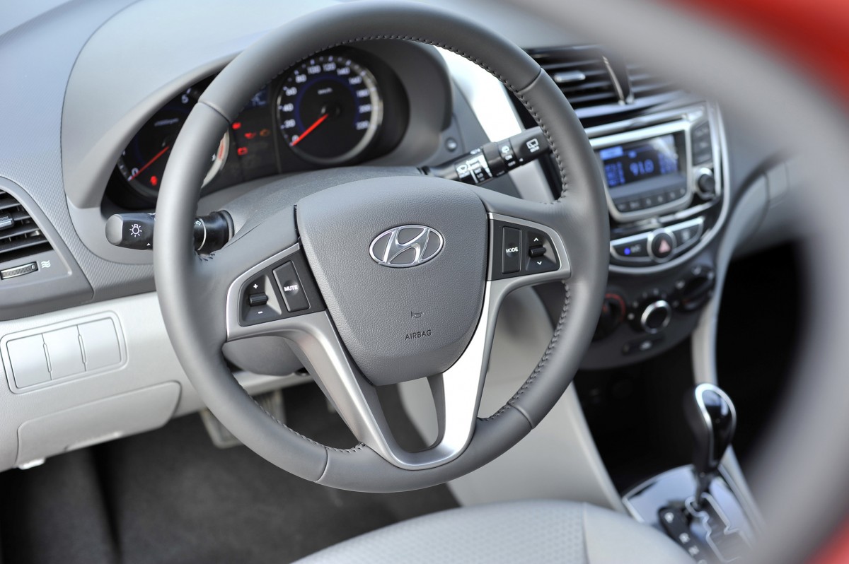 Thu mua Hyundai Accent cũ sản xuất năm 2015