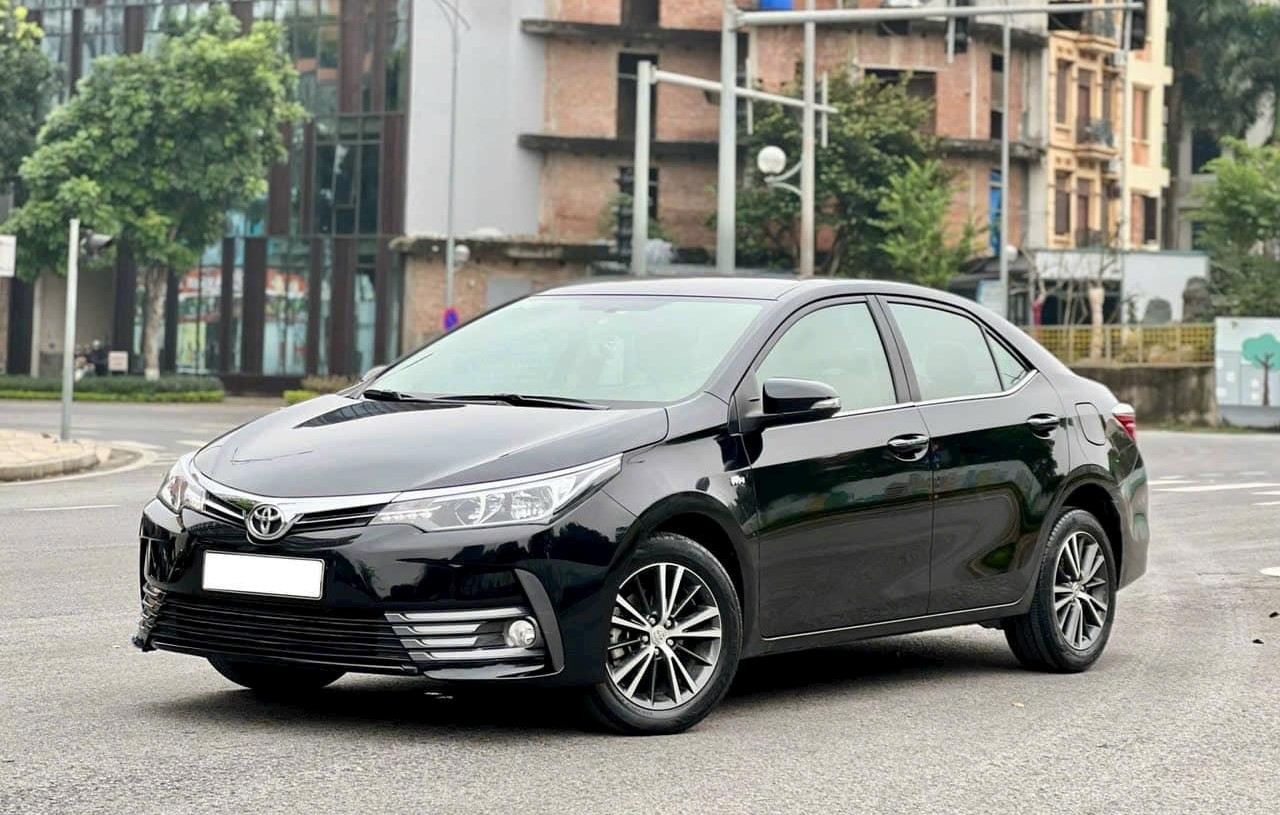 Thu mua Toyota Corolla Altis cũ