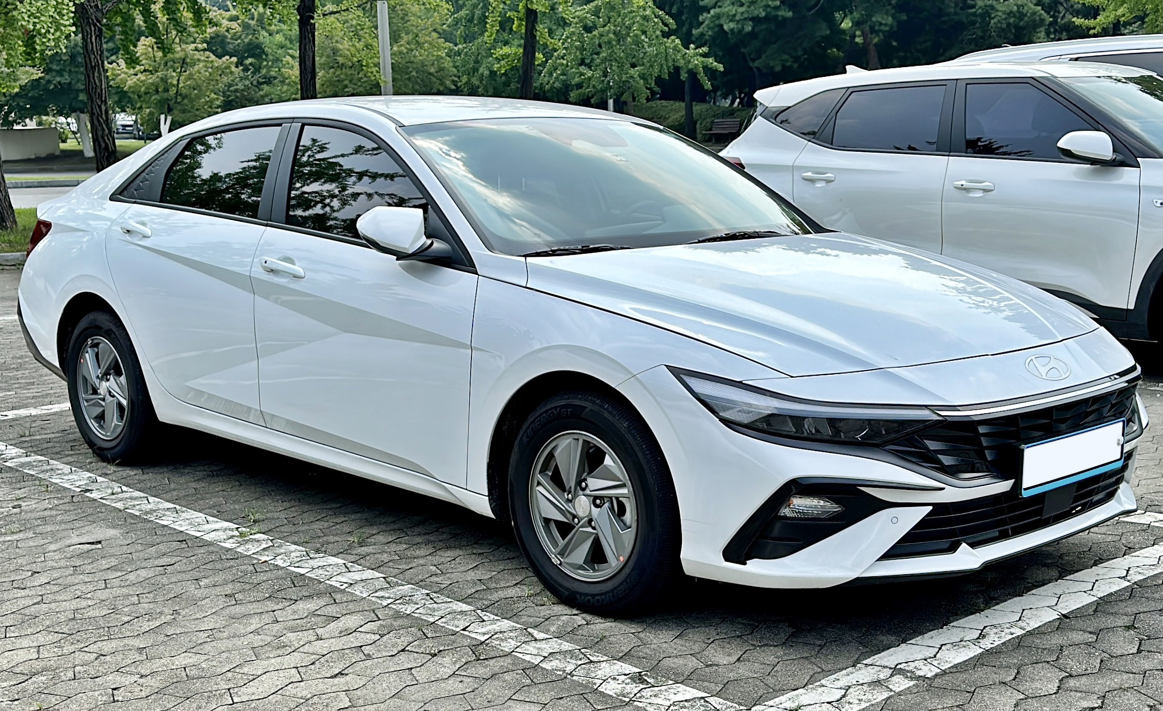 Thu mua xe Hyundai Elantra cũ TP.HCM