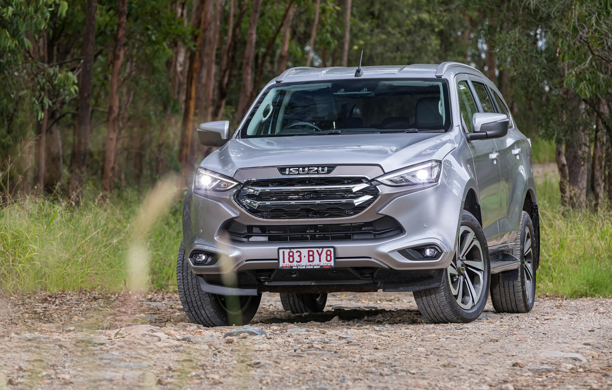 Thu mua xe Isuzu MuX cũ giá cao