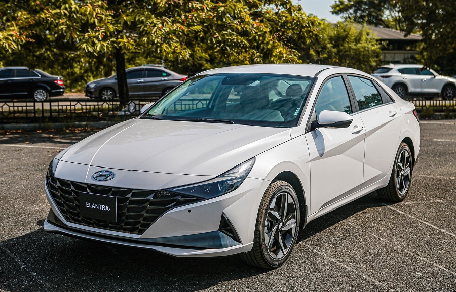 Thu Mua Xe Ô Tô Cũ Hyundai Elantra – Sức Hút Từ Mẫu Sedan Hạng C Cực Bốc