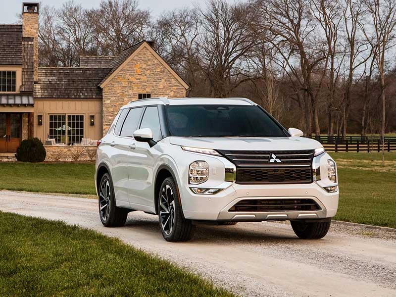 Phân Khúc Thu Mua Xe Ô Tô Cũ Mitsubishi Outlander Theo Từng Đời