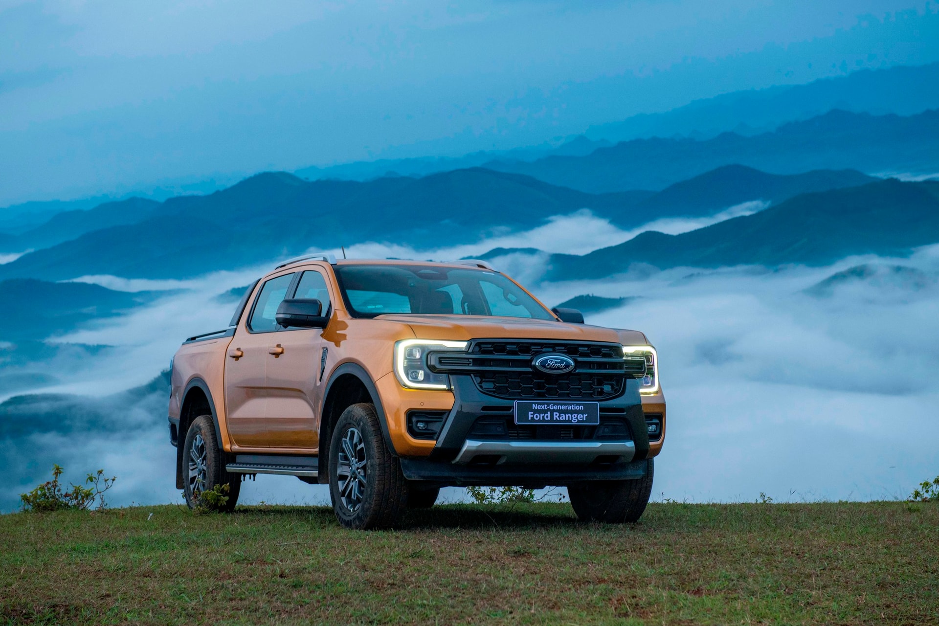Mua lại ô tô Ford Ranger cũ trả tiền mặt nhanh