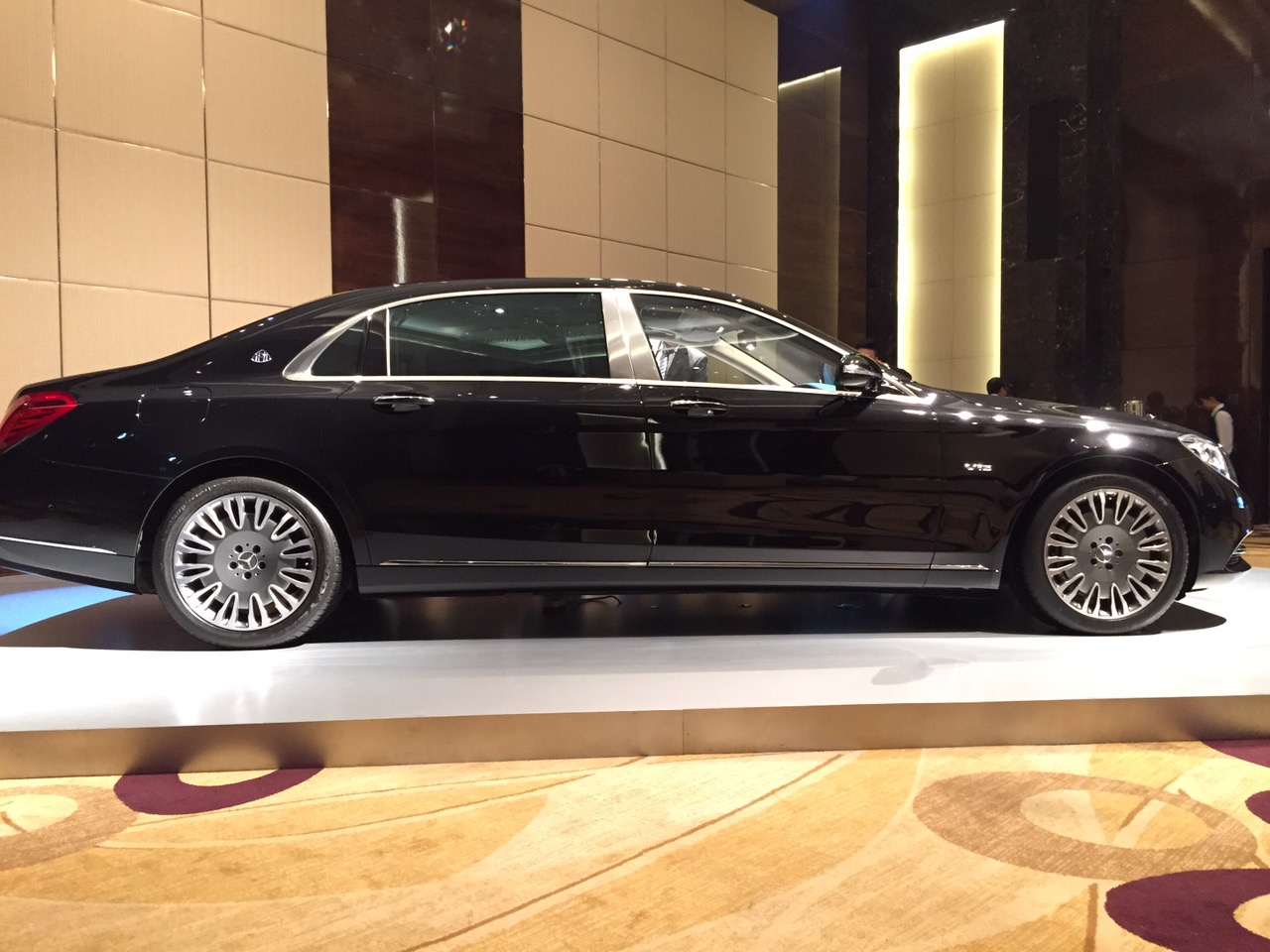 Mua lại ô tô Mercedes Maybach cũ giá cao nhất