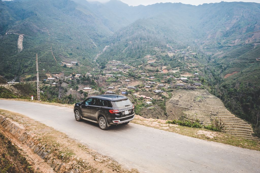 Mua ô tô Ford Everest cũ uy tín thủ tục gọn nhẹ