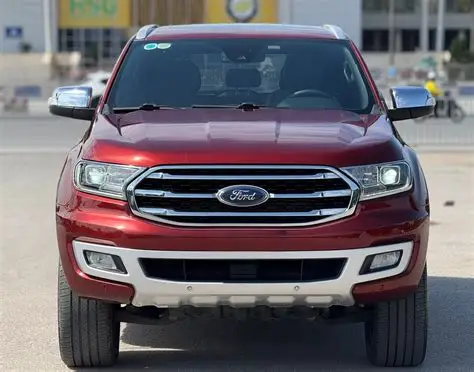 Mua ô tô Ford Everest cũ uy tín thủ tục gọn nhẹ