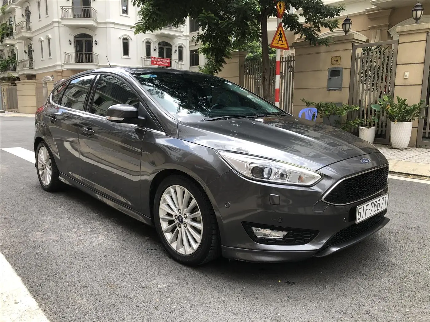 Thu mua ô tô Ford Focus cũ giá tốt tận nơi