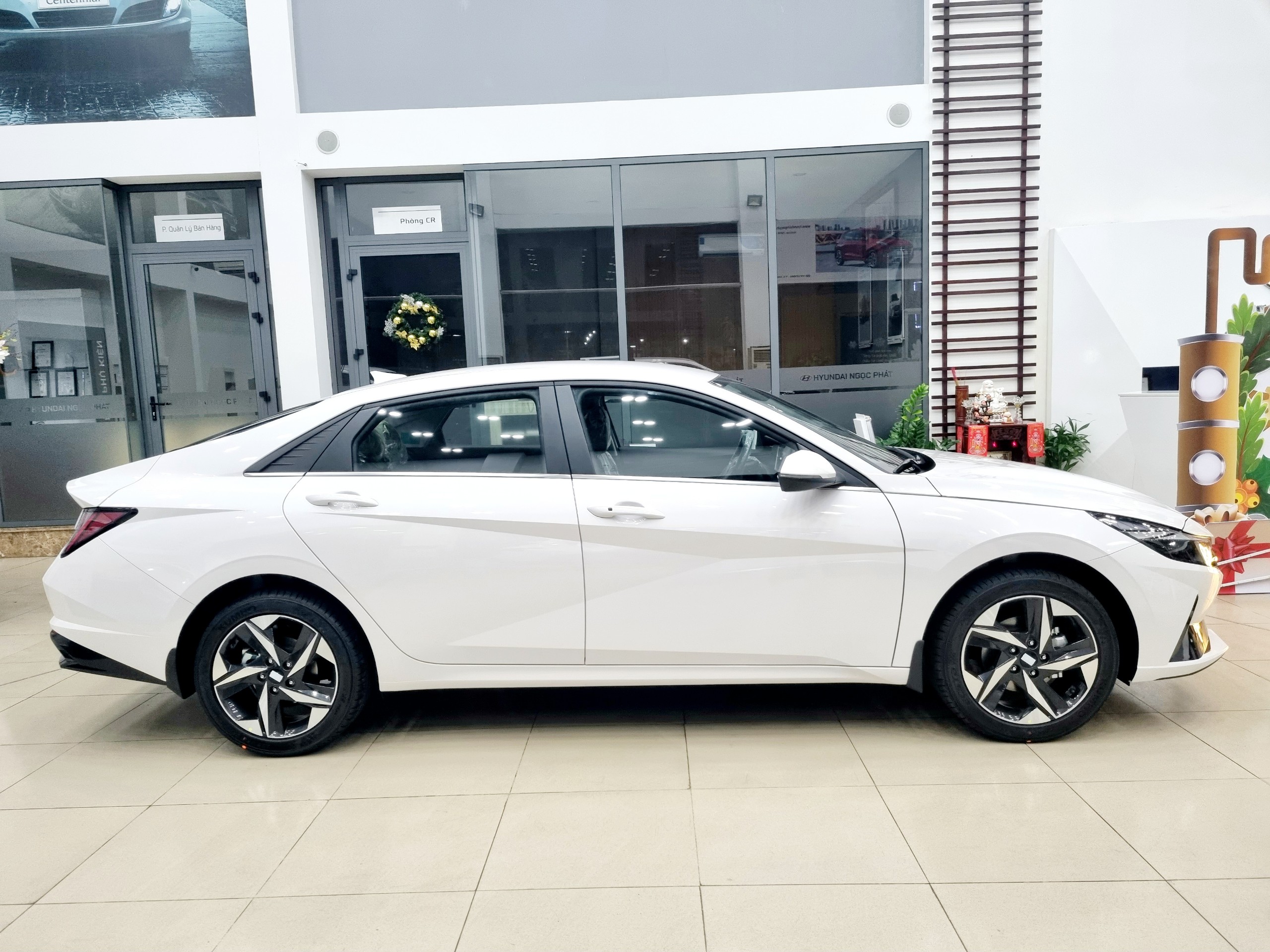 Thu mua xe Hyundai Elantra cũ uy tín giá tốt tại auto minh quấn